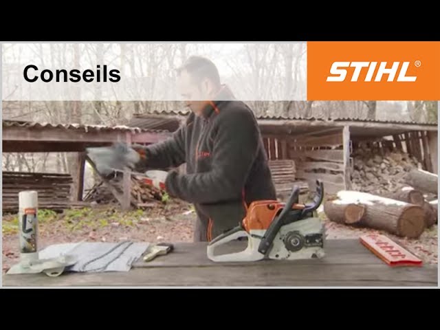 Tutoriel tronçonneuse n° 13 – Nettoyer le couvercle de pignon, le guide-chaîne et la chaîne