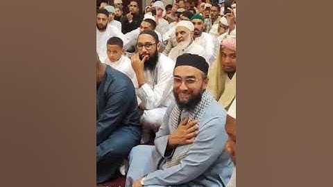 وَأَيُّوبَ إِذْ نادى رَبَّهُ أَنِّي مَسَّنِيَ الضُّرُّ وَأَنتَ أَرْحَمُ الرَّاحِمِينَ" سورة الأنبياء