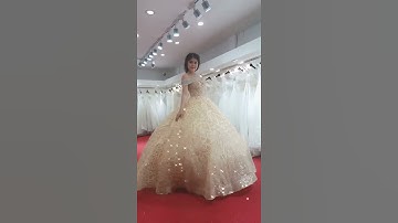 Váy cưới công chúa trễ vai lung linh | Chụp Ảnh Cưới Chuyên Nghiệp Tại HCM