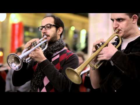 Flashmob Orchestres en fête ! Paris North station - Arlésienne de Bizet