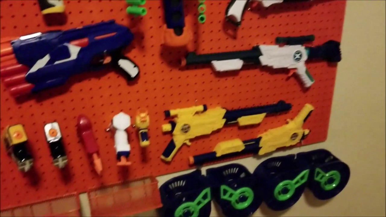 DIY AWESOME $40 Nerf Gun Rack! - YouTube