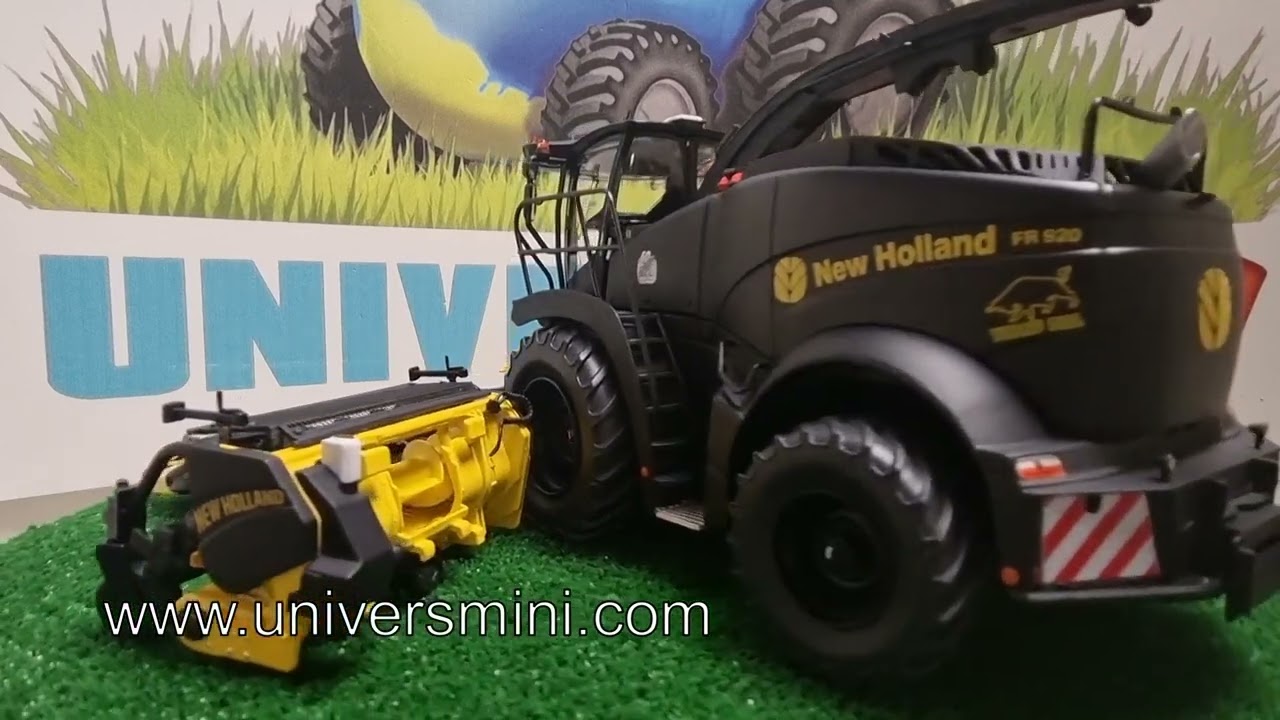 NEW HOLLAND FR920 Black Yellow Bull Edition + 2 coupes - YouTube