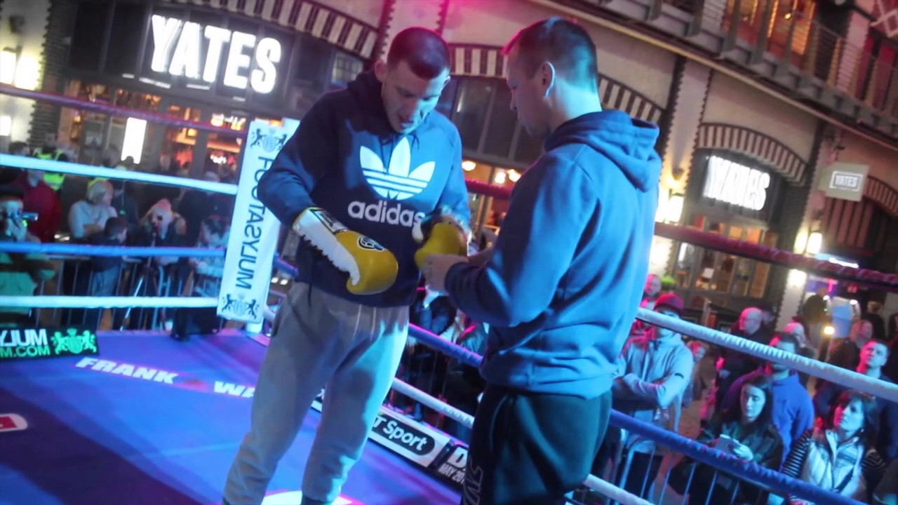 LIAM WILLIAMS OFFICIAL PUBLIC WORKOUT WITH TRAINER GARY LOCKETT / SMITH
