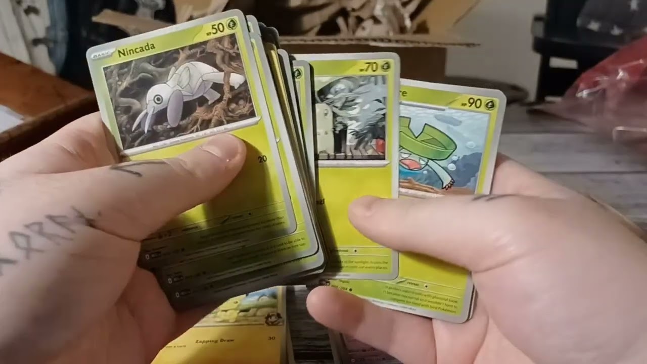 I BOUGHT 1,5KG OF POKÉMON CARD BULK! - Pokémon TCG