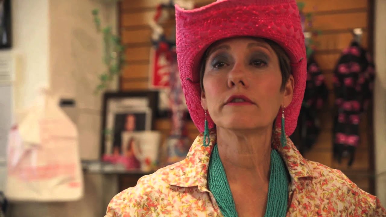 Mall Queens - YouTube