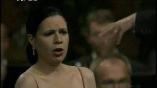 Mulata infeliz, tu vida acabó - Ana María Martínez (soprano)