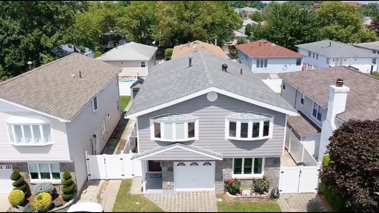 701 Rensselaer Ave Staten Island, NY 10312 • Veronica Valenzano (917