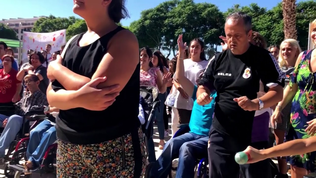 Flashmob de la campaña #MiraDeFrente en Astrapace