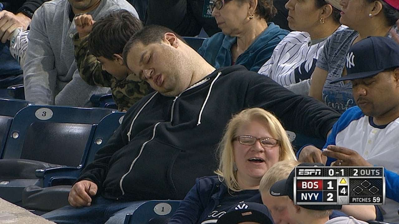 Snoozing Yankee fan ridiculed online for $10M suit against ESPN