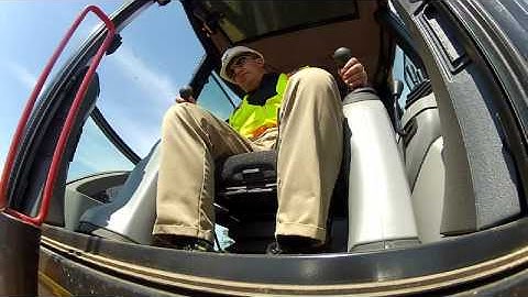 Video: Caterpillar F Series Backhoe Loader