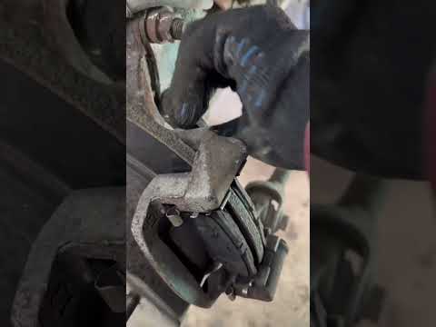 Мне тут подсказали смазать Шляпку😂 #хейтеры #павелкрасиков #иркутск #автосервис #авто #сто #приколы