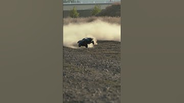 Traxxas Slash vs Traxxas XMaxx