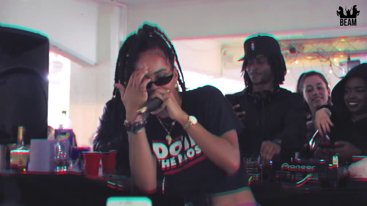 IAMDDB Hoodrich Pop Up