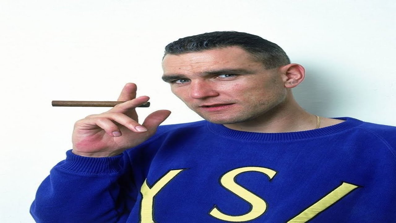 опять он стримит