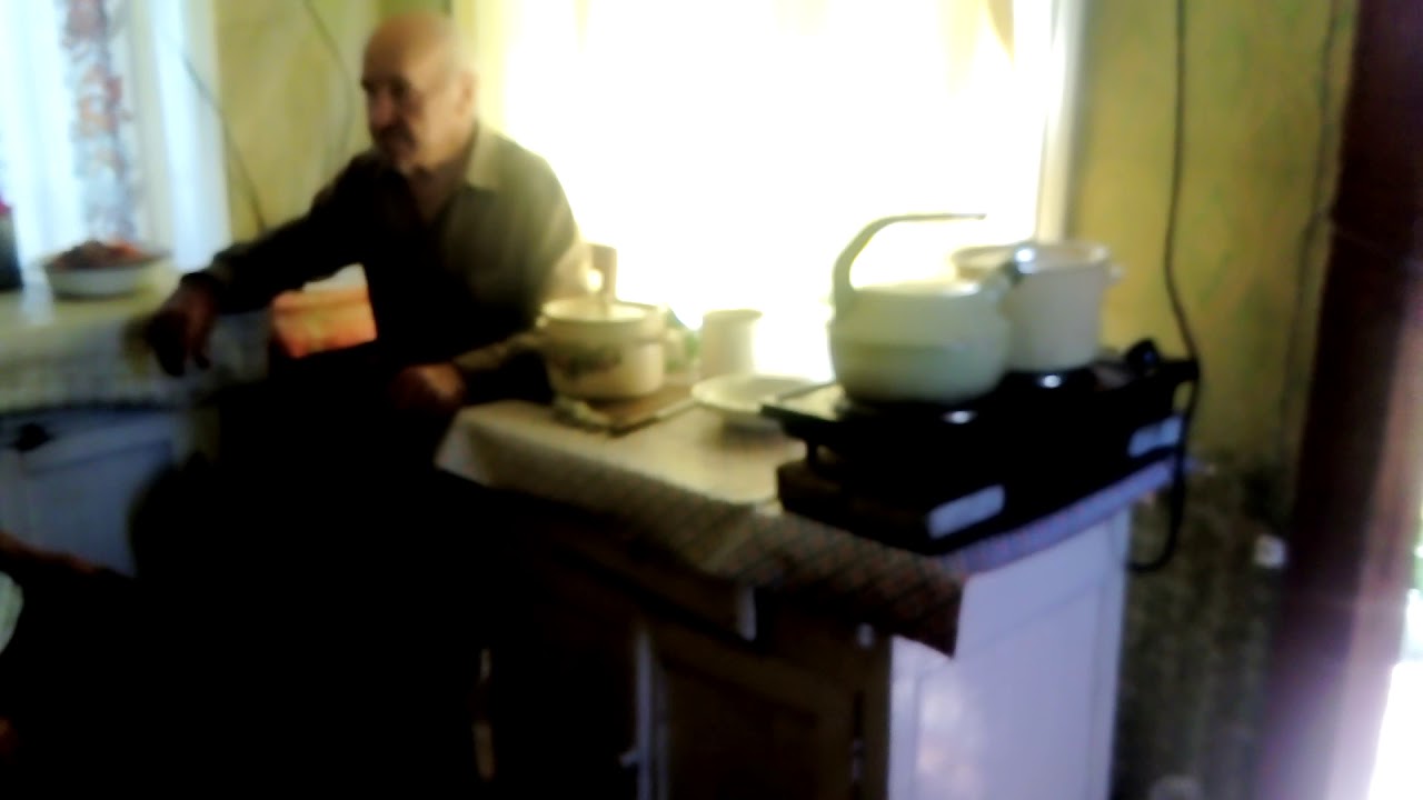 Трахнул бабушку в машине