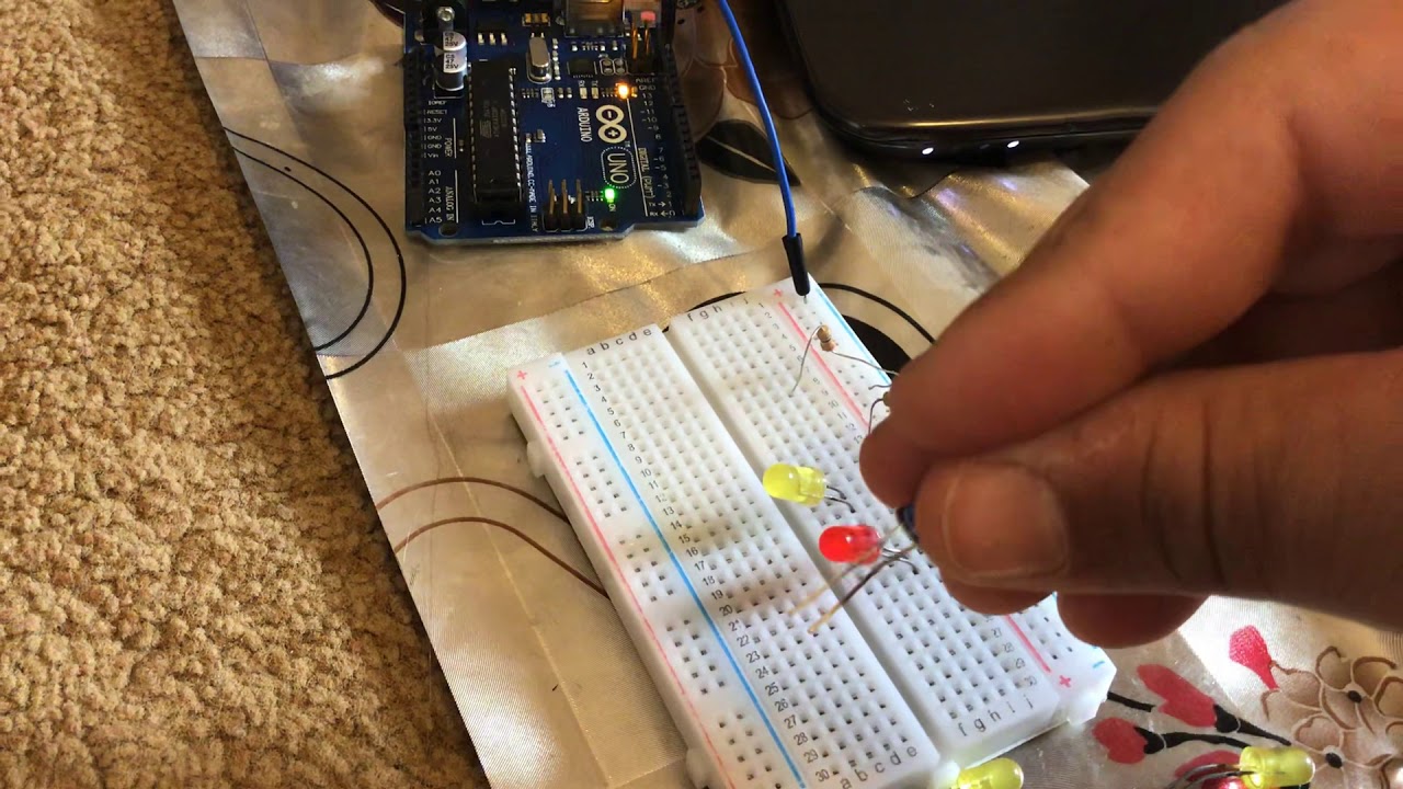Arduino connection and coding (traffic light) - YouTube