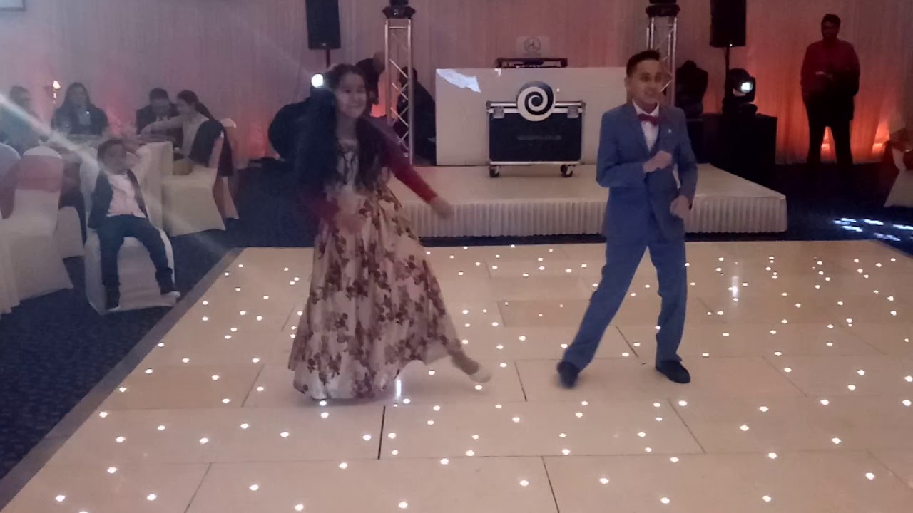 Zoobi Doobi couple dance children - YouTube