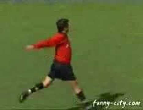Referee Cartoon : Goalkeeper Ball Flying Soccer Catching Drawing Funny ...