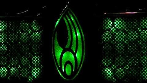 Oscillating Green Borg Claw on Borg Cube Computer Mod - Borg Tech