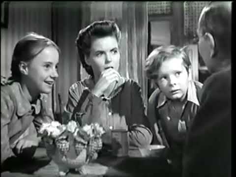 A Tree Grows In Brooklyn 1945 Film   James Gleason, Dorothy McGuire, Joan Blondell