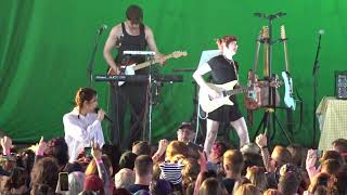 The Regrettes - Barely On My Mind - Live at Freedom Hill Amphitheater Sterling Heights, MI on 7-7-23