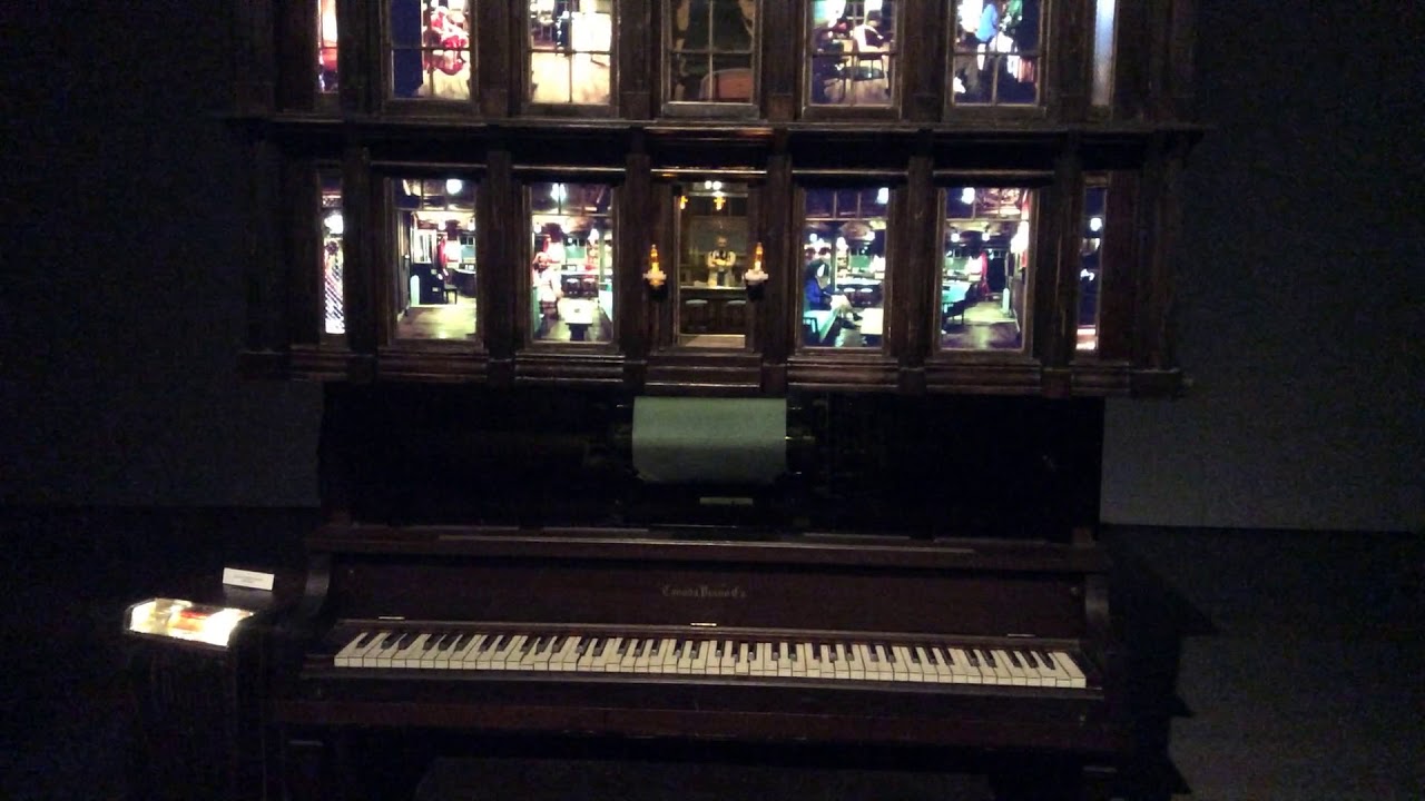 Piano mécanique du musee d’art contemporain/ mechanical piano from contempory art Montreal