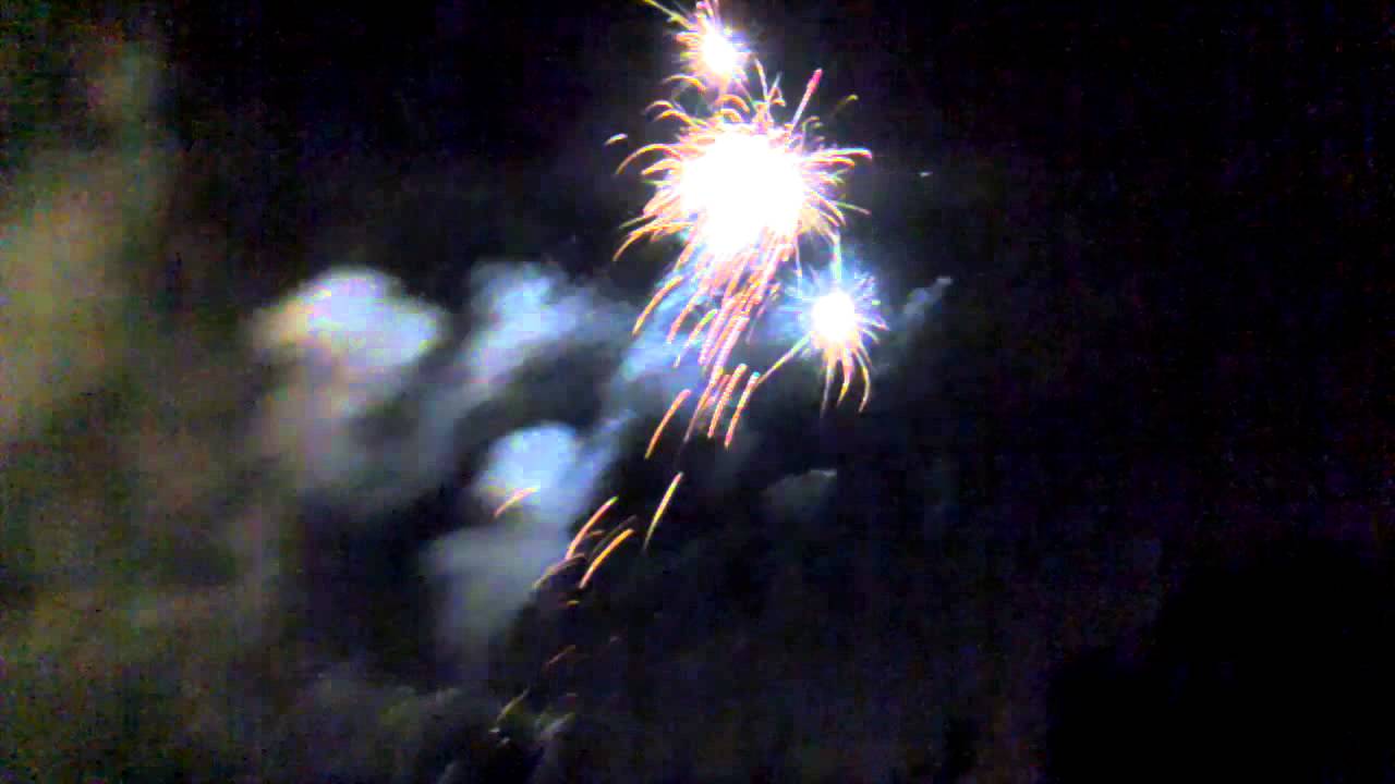 10 ball crackling roman candles by pyrounderground YouTube