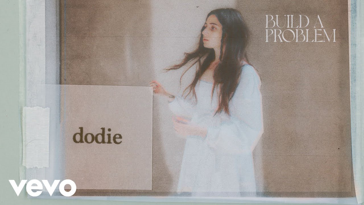 在 YouTube 上觀看「dodie - bored like me (demo)」 在 YouTube 上觀看「dodie - bored like me (demo)」