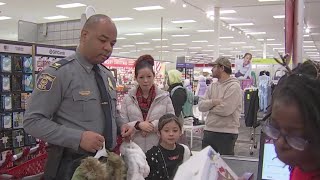 Alexandria police officers' Heroes and Helpers aid families get holiday gifts | NBC4 Washington
