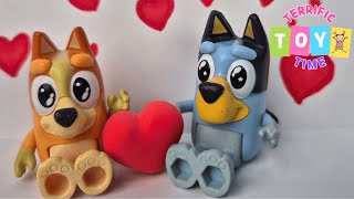 Bluey and Bingo Make Valentine's Day Cards for Mum and Dad | Bluey Toys