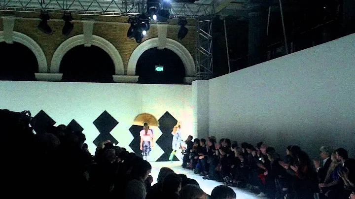 Louise Gray - Autumn Winter 2012 - London Fashion Week