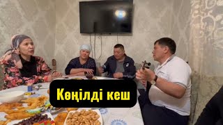 Омар Жәлелұлы қолына домбыра алды