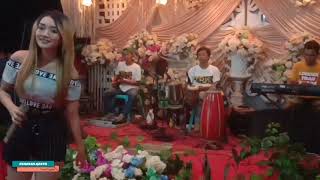 Berbeza Kasta vocal: Yuni Puspita|| TRIAZ MUSIC feat BHAROX AUDIO