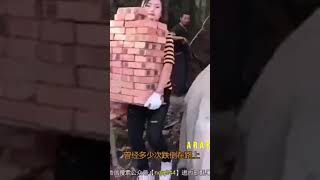 Kıskandıran kadın işçiler