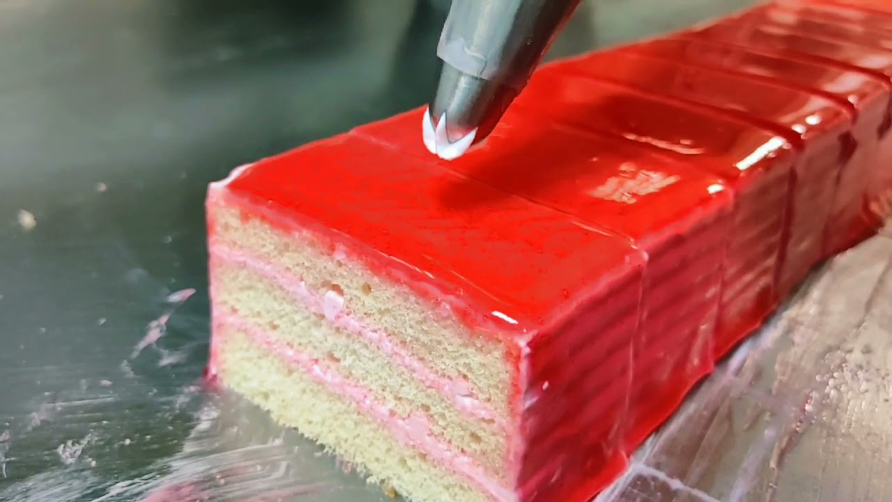 How to make strawberry pastry cake 🍰🍰