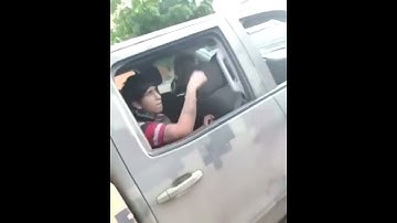 Thumbnail of SICARIOS Y ESCOLTA DE OVIDIO GUZMAN en el jueves negro (culiacanazo) roban camioneta a militares🔥🔥🔥