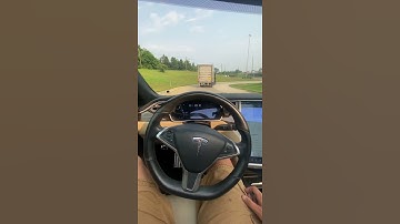 Tesla Autopilot 1 turning on off ramp