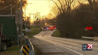 1 dead, 2 in critical condition after crash in northeast Allen Co.