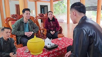 HOANG and KHANH came to thank the person who helped them avoid a big problem