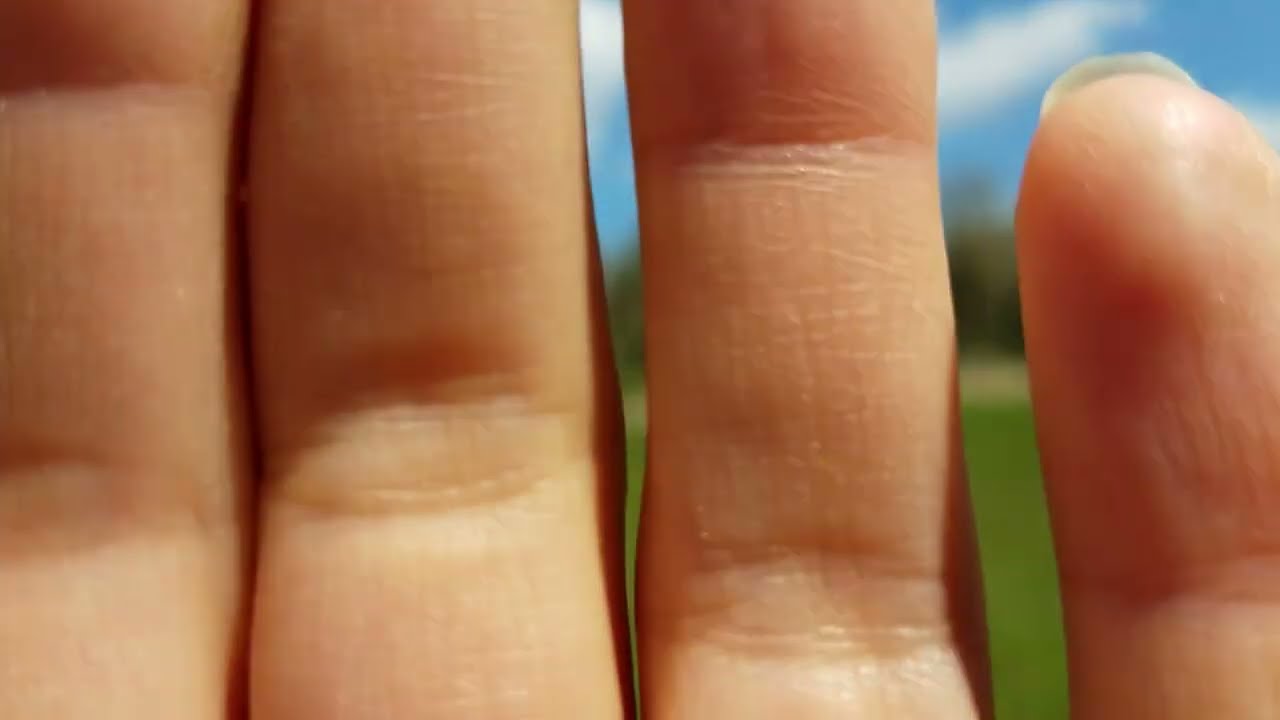 ASMR😎 Dandelion Fluff Peekaboo Hand Movements Shushing In The Sun ☀️