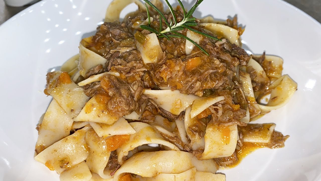 PAPPARDELLE AL RAGU BIANCO DI CINGHIALE