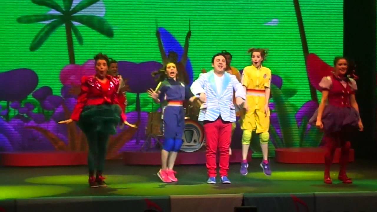 el baile que se baila en la selva ♫