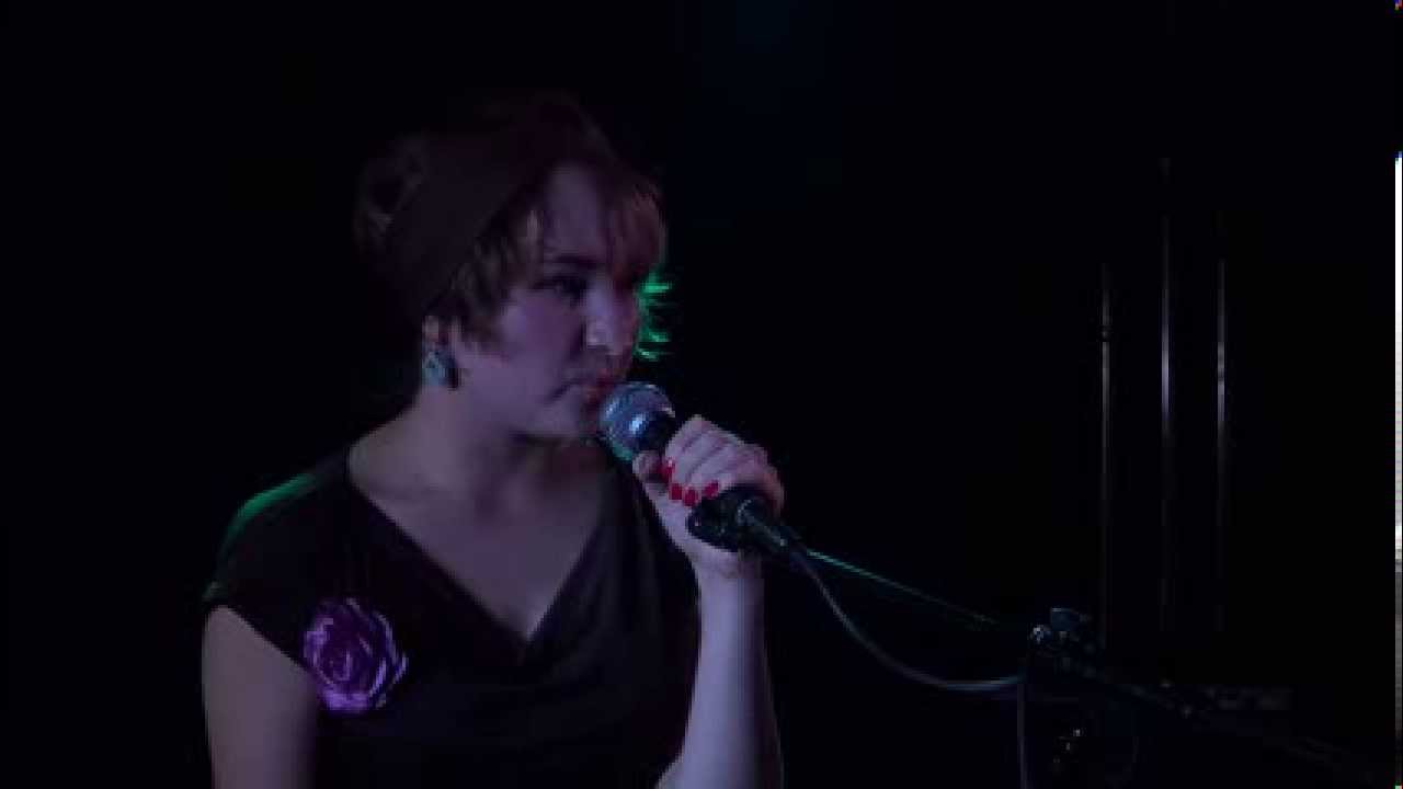 Эвита Гайнет в клубе Манхэттен - YouTube