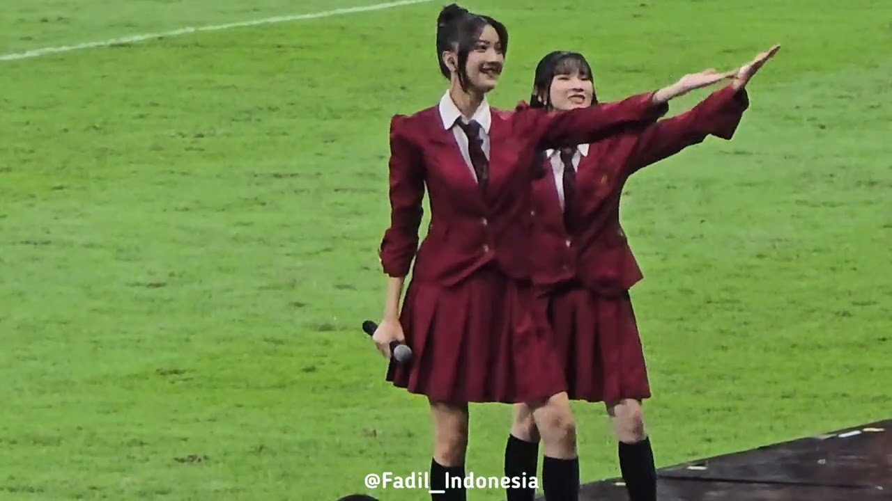 JKT48 - Heavy Rotation - International Football Turnamen - Jakarta International Stadium