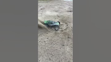 What a rotation by Traxxas Rustler on sand #rctoronto #rccanada #rc #rcadventure #traxxas #racingcar