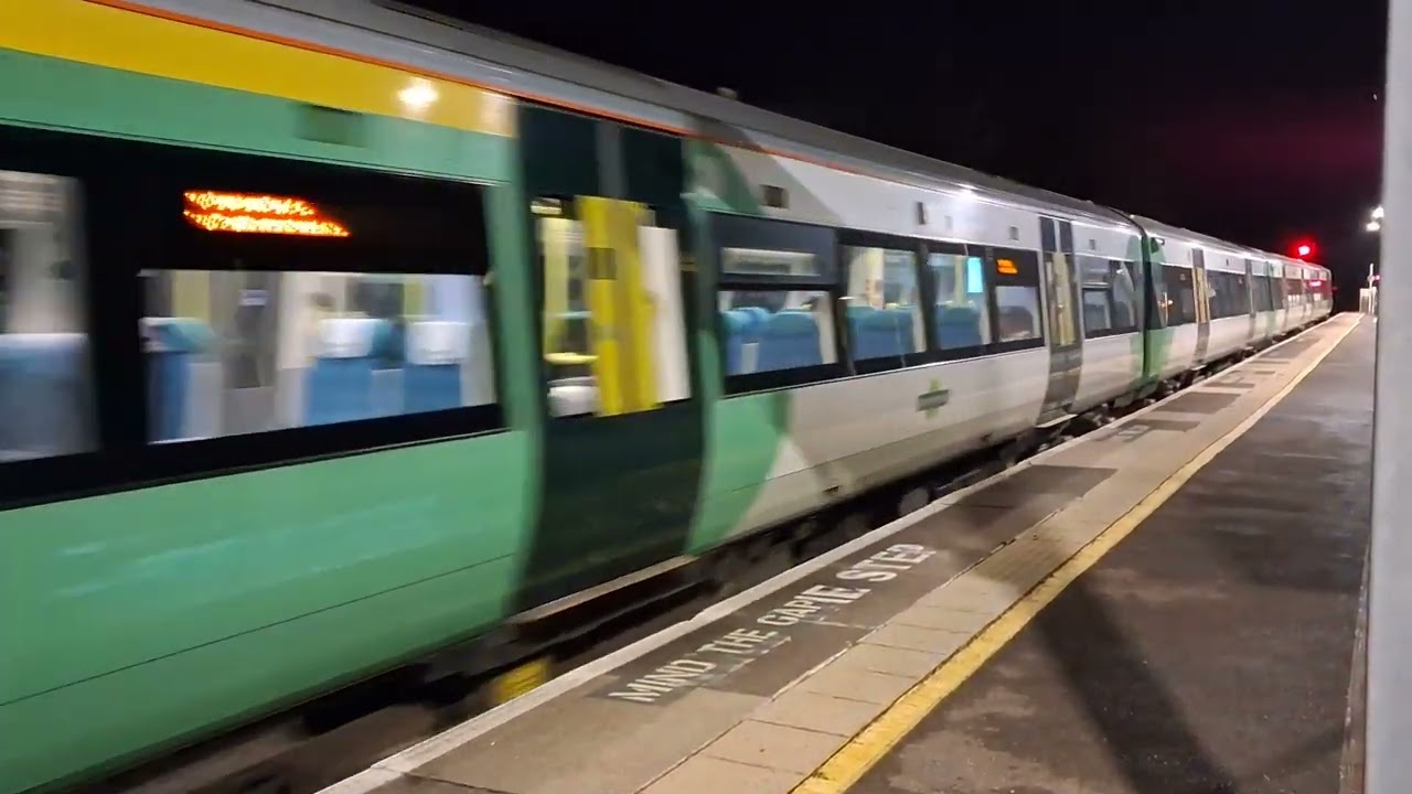 Southern Class 377 215 Electrostar Arriving into Barnham The 17th of January 2026