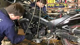 видео: ZZR 1100 Сборка картинка: ZZR 1100 Сборка