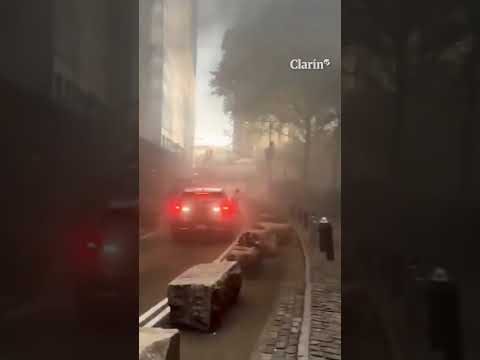 Video Impactante explosión en Wall Street: se incendió un vehículo oficial en Nueva York