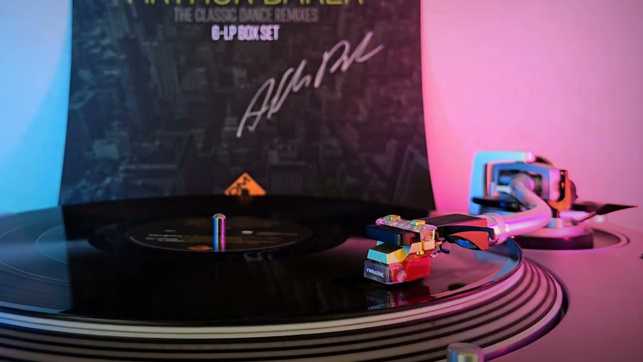 Roberta Flack - Uh-Uh Ooh-Ooh Look Out (Here It Comes) (Arthur Baker's Dance Mix) - 1989