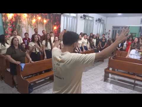 Louvor com todos os conjuntos de jovens.